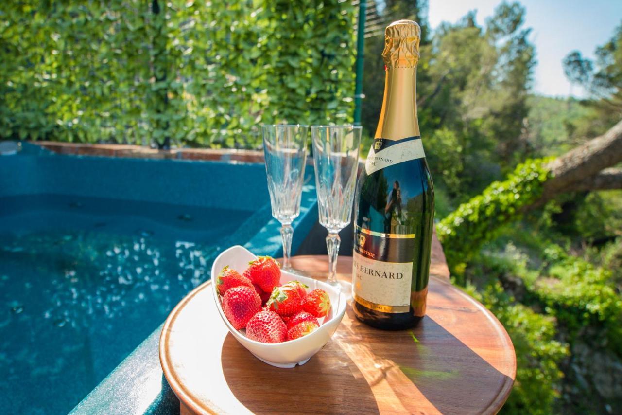 Holiday Home Moliva Donje Sitno Ngoại thất bức ảnh